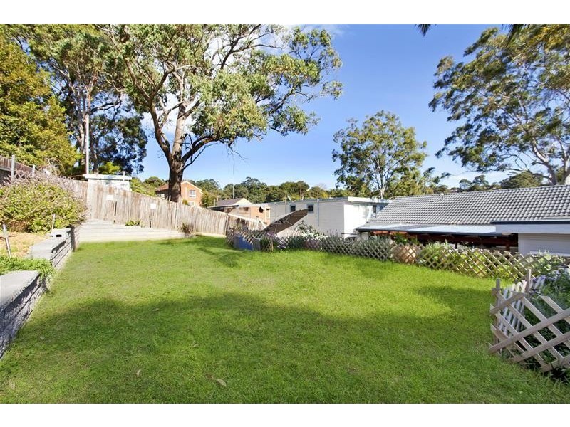 11 Kuranda Crescent, Kotara NSW 2289