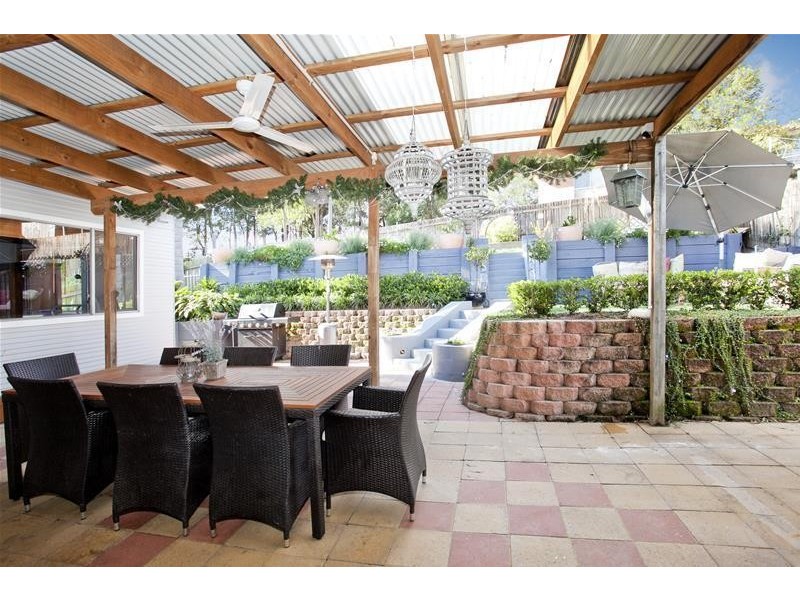 11 Kuranda Crescent, Kotara NSW 2289