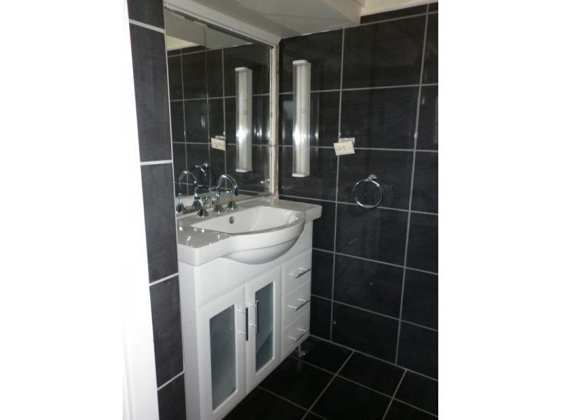 3 Sabah Close, Rankin Park NSW 2287