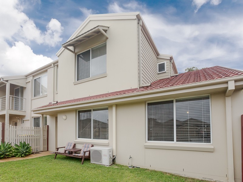 1/28 Churchill Circuit, Hamilton South NSW 2303