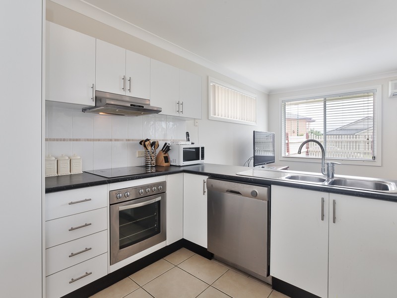 1/28 Churchill Circuit, Hamilton South NSW 2303