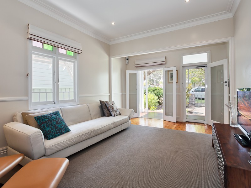 35 Durham Road, Lambton NSW 2299