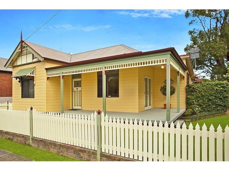1 Bowker Street, Georgetown NSW 2298