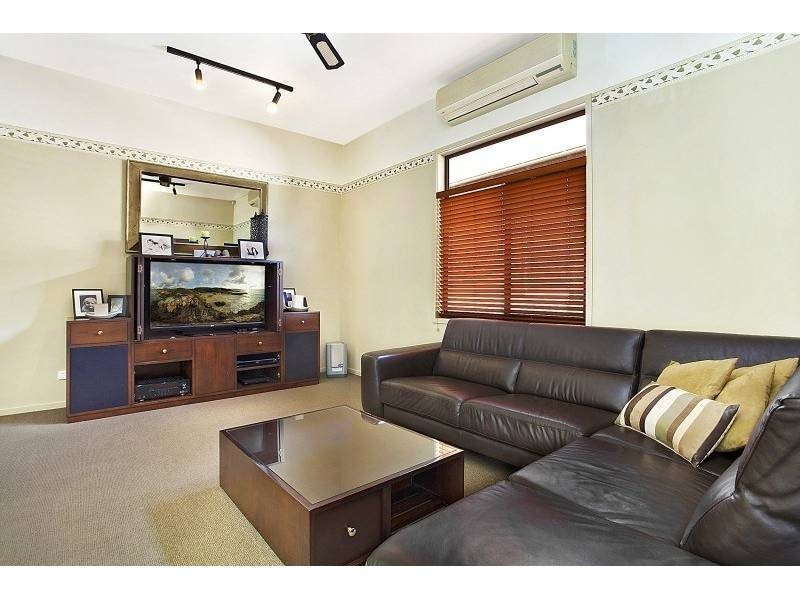 1 Bowker Street, Georgetown NSW 2298