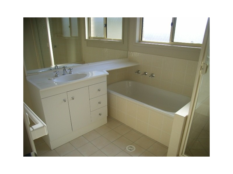 Room 2/2 Timmins Street, Birmingham Gardens NSW 2287