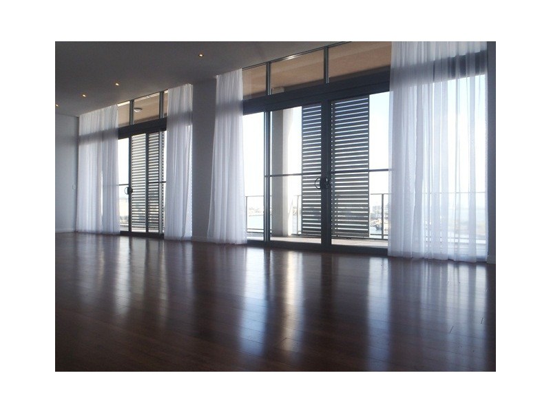 901/335 WHARF ROAD, Newcastle NSW 2300