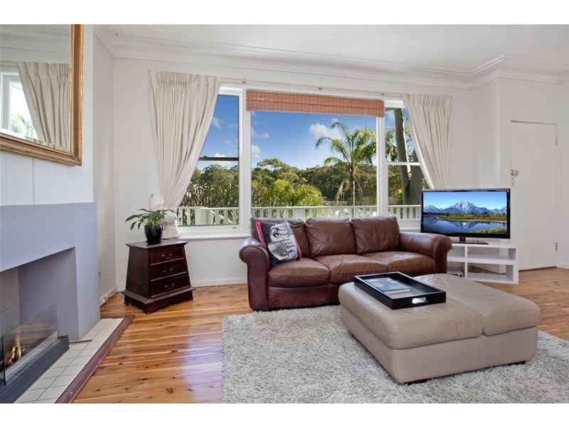11 Kuranda Crescent, Kotara NSW 2289