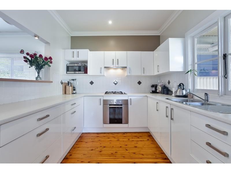 16 Phillips Street, Hamilton North NSW 2292