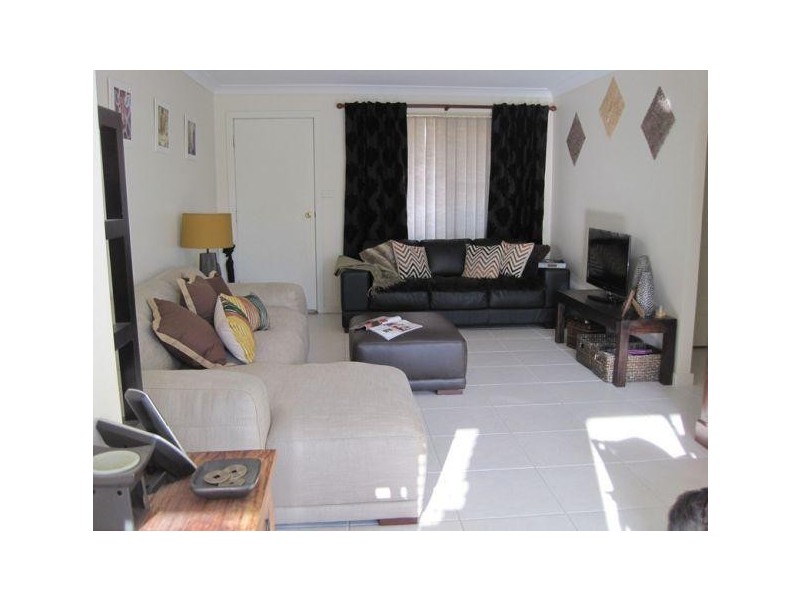 3/12 ANGAPHORA DRIVE, Warabrook NSW 2304