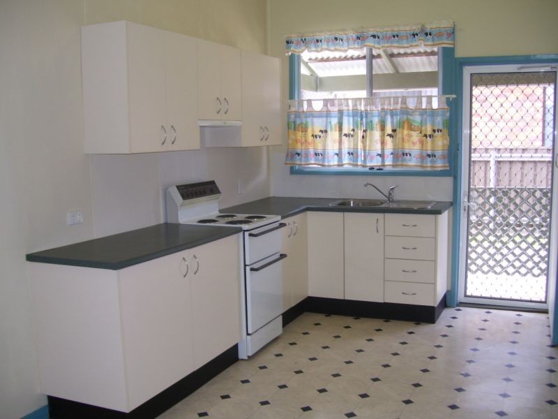 1a/22 Robert, Jesmond NSW 2299