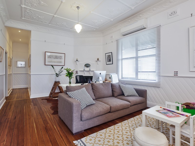 30 Cram Street, Merewether NSW 2291