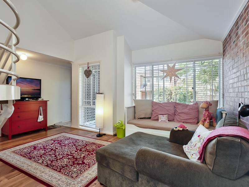 8/57 Lorna Street, Waratah NSW 2298