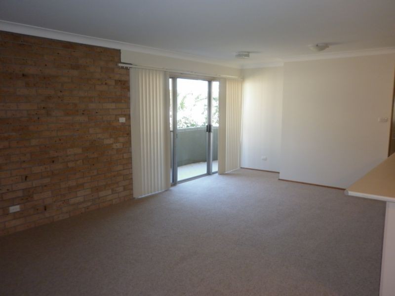 1/208 BRUNKER RD, Adamstown NSW 2289