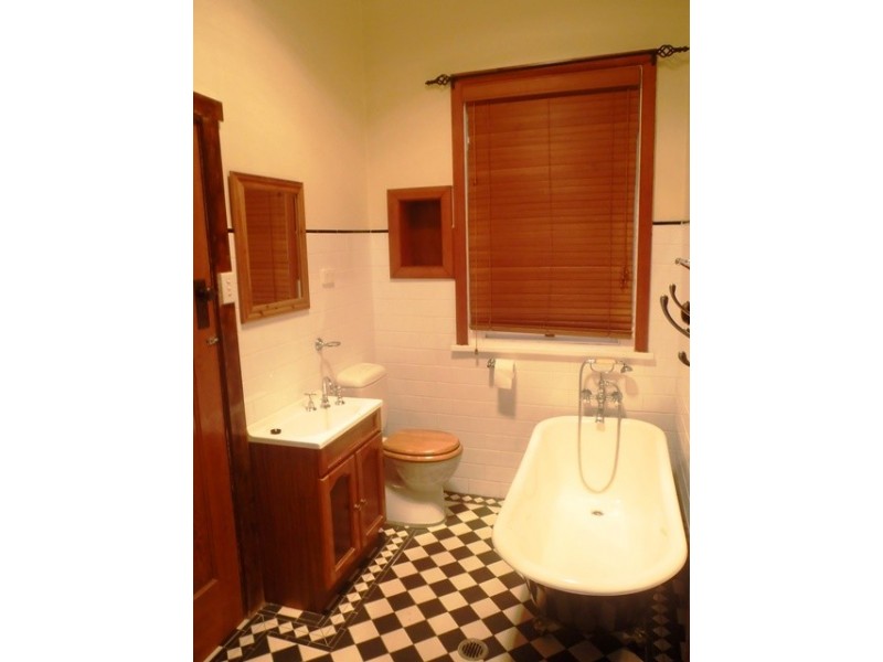 140 Chatham Street, Broadmeadow NSW 2292