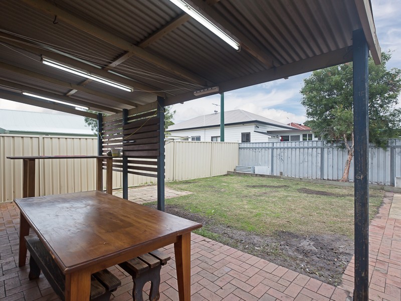 37 Nelson Street, Mayfield NSW 2304