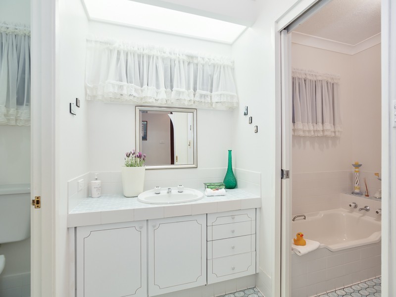 29 Blaxland Road, Macquarie Hills NSW 2285