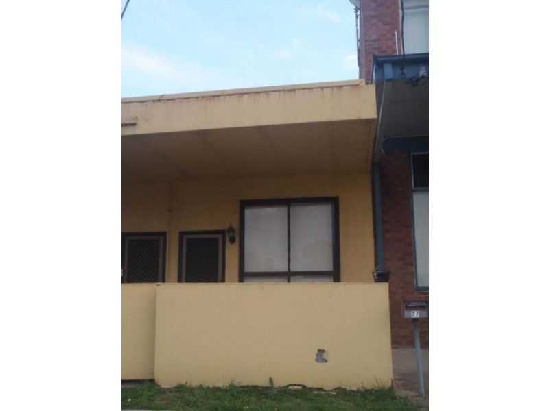 2/25A Cobby Street, Shortland NSW 2307