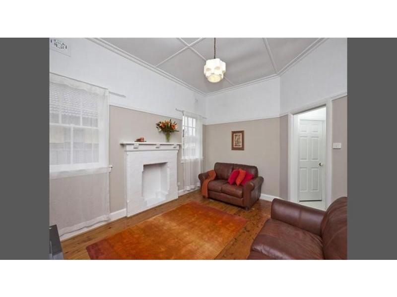 12 Southon Street, Mayfield NSW 2304