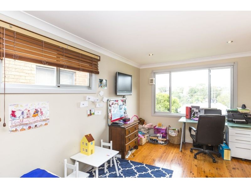 27 Elsworth Parade, Merewether Heights NSW 2291