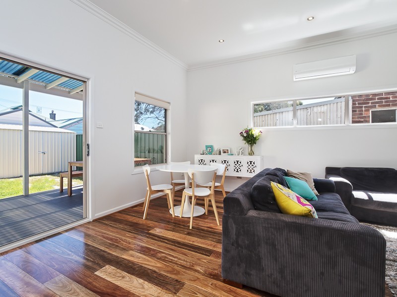 4 Greaves Street, Mayfield East NSW 2304