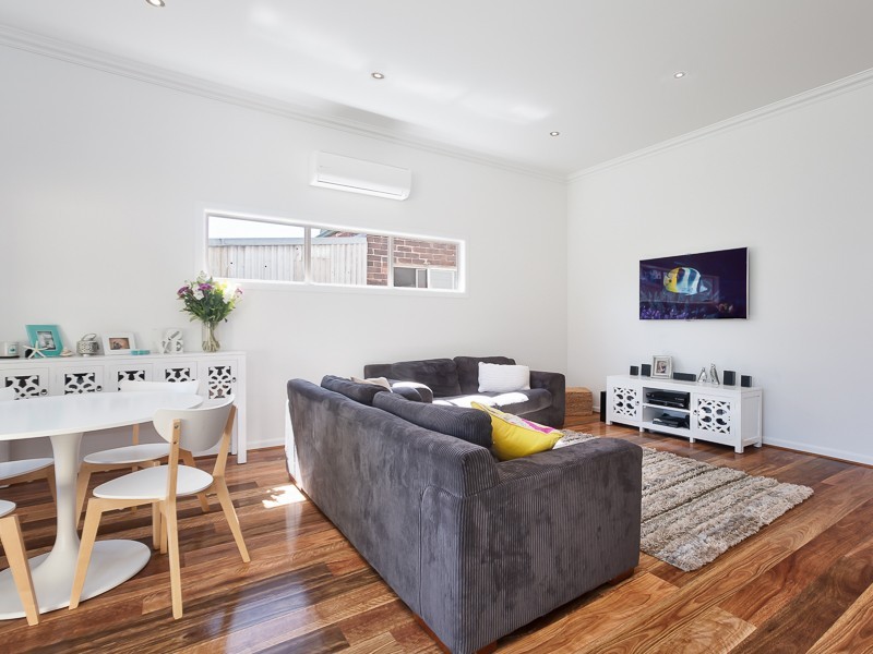 4 Greaves Street, Mayfield East NSW 2304