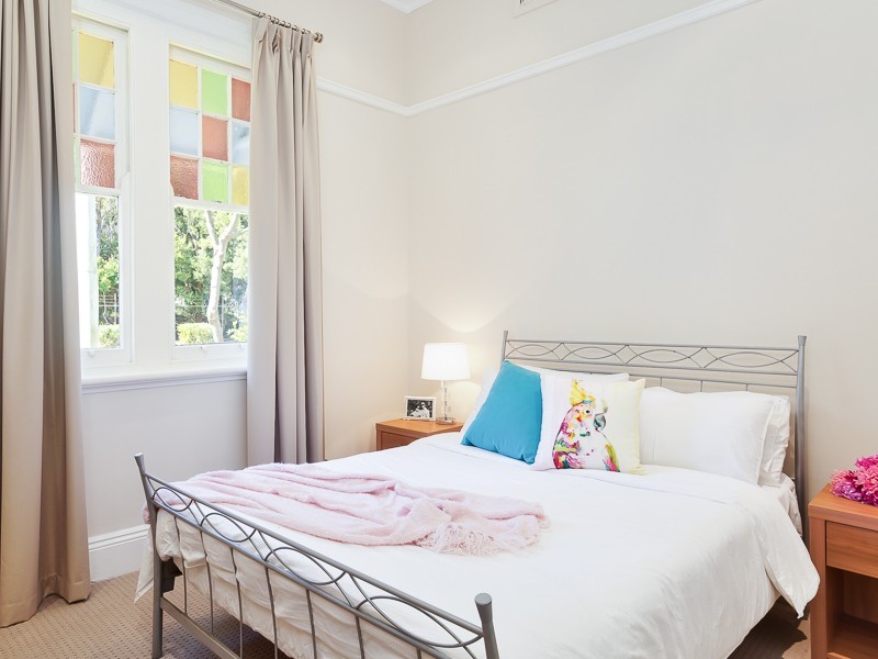 4 Greaves Street, Mayfield East NSW 2304