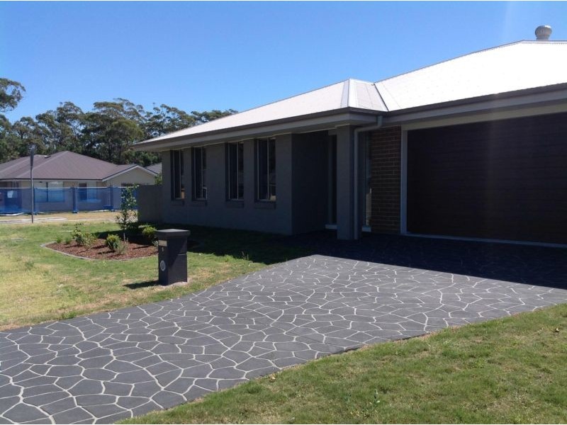 5 The Grove Seaside Estate, Fern Bay NSW 2295