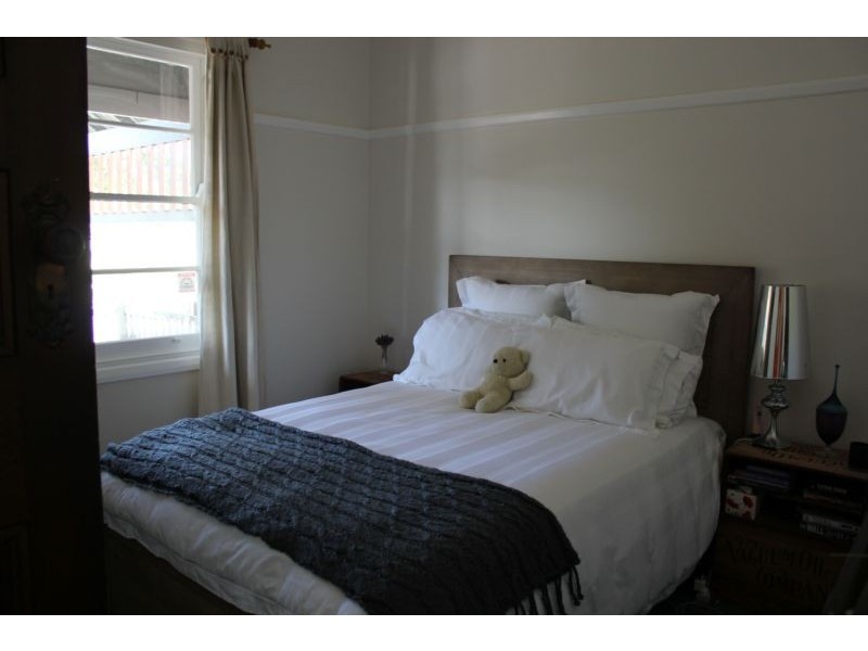 182 LAWSON ST, Hamilton South NSW 2303