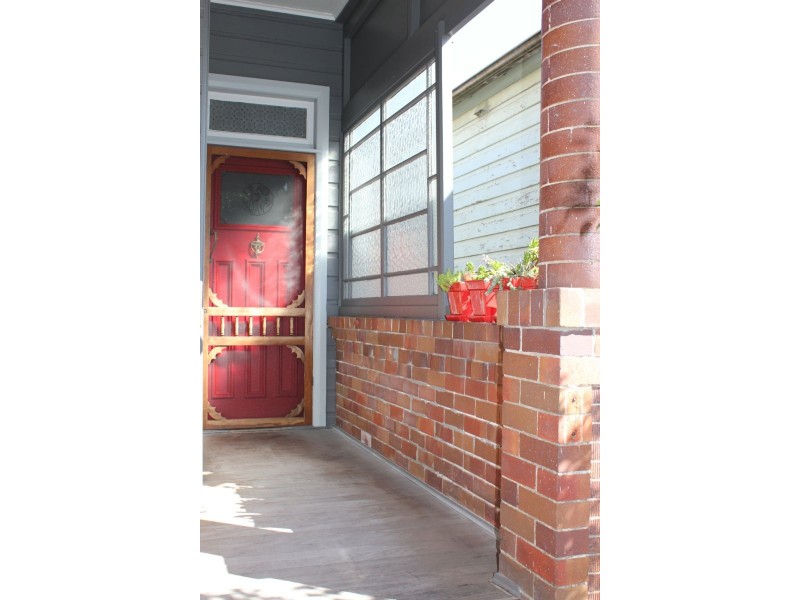 182 LAWSON ST, Hamilton South NSW 2303