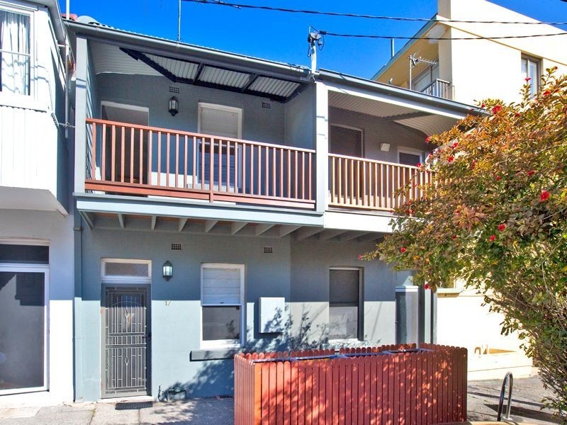 17 Beach Street, Newcastle East NSW 2300