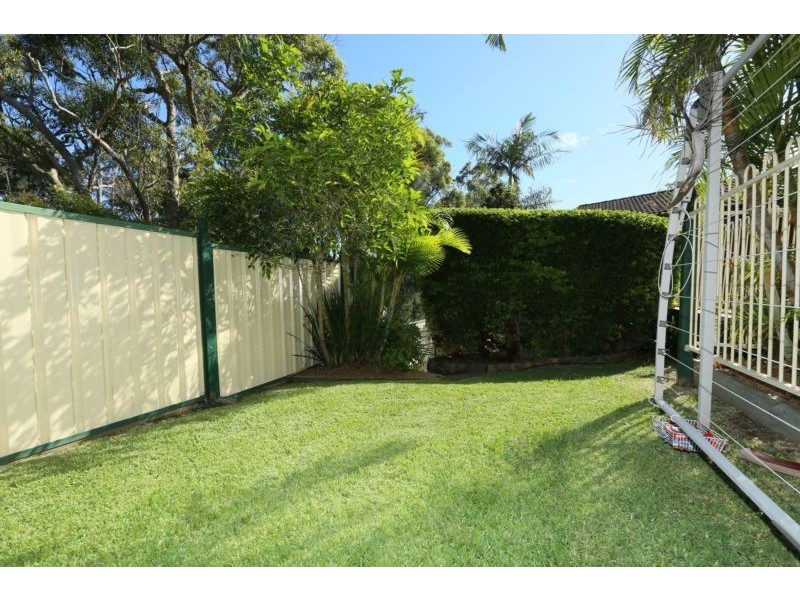 1 Trafalgar Crescent, Valentine NSW 2280