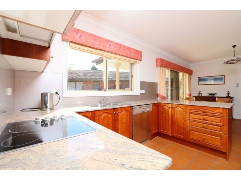 1 Trafalgar Crescent, Valentine NSW 2280