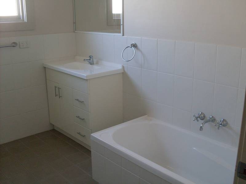 18 ST GEORGES RD, New Lambton NSW 2305