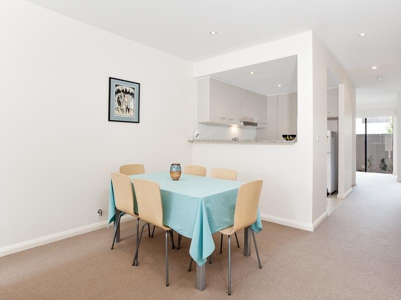 22/1 Forbes Street, Carrington NSW 2294