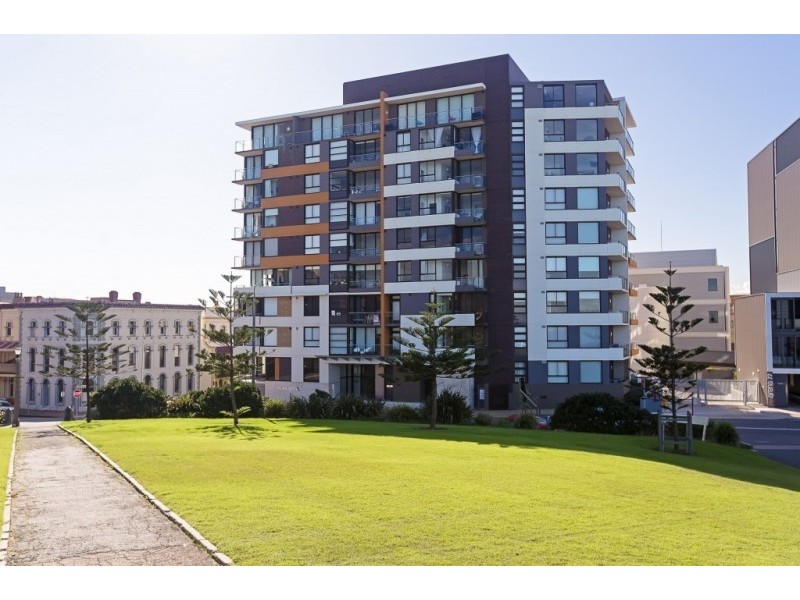 708/67 Watt Street, Newcastle NSW 2300