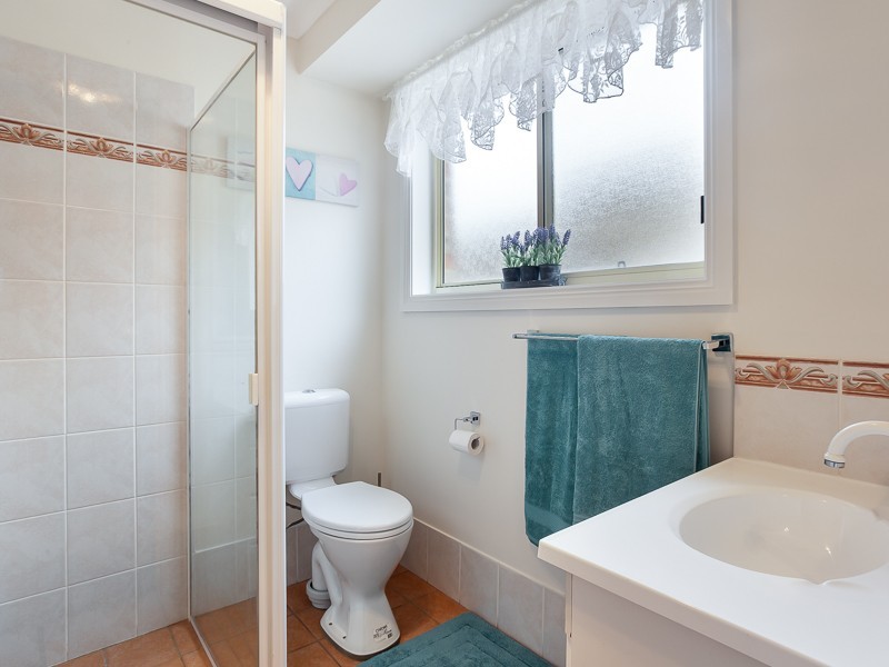 17 Albatross Avenue, Cameron Park NSW 2285