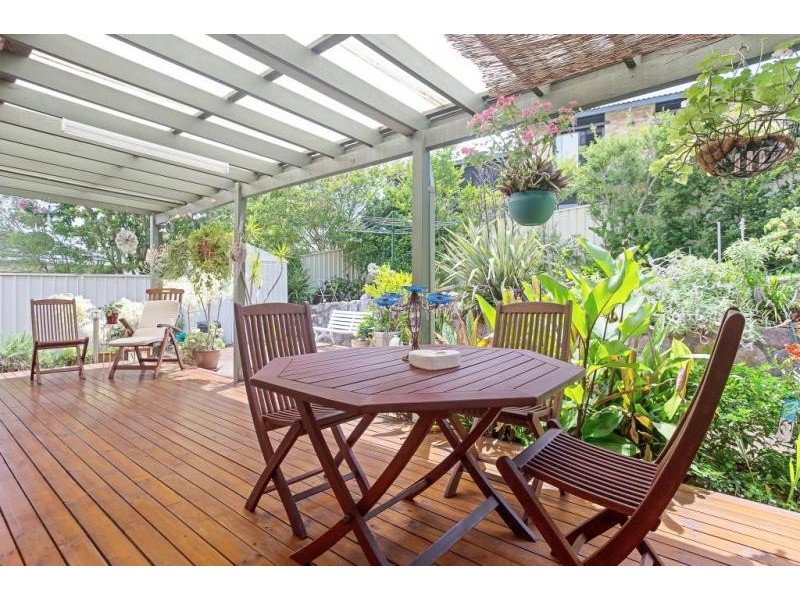 9 Helmsdale Drive, Valentine NSW 2280