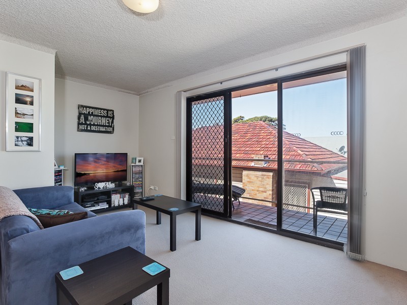 2/14 Selwyn Street, Merewether NSW 2291