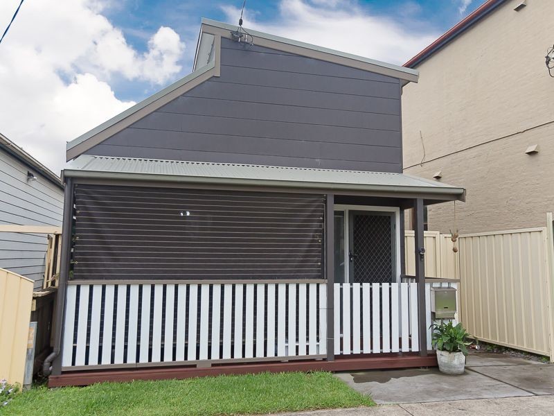 15 Robertson Street, Carrington NSW 2294
