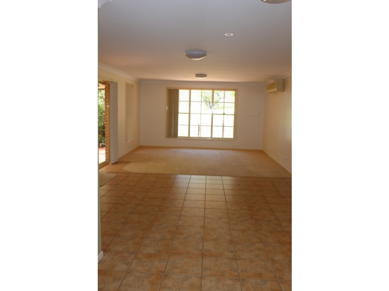 19 Nerida Close, Kotara NSW 2289