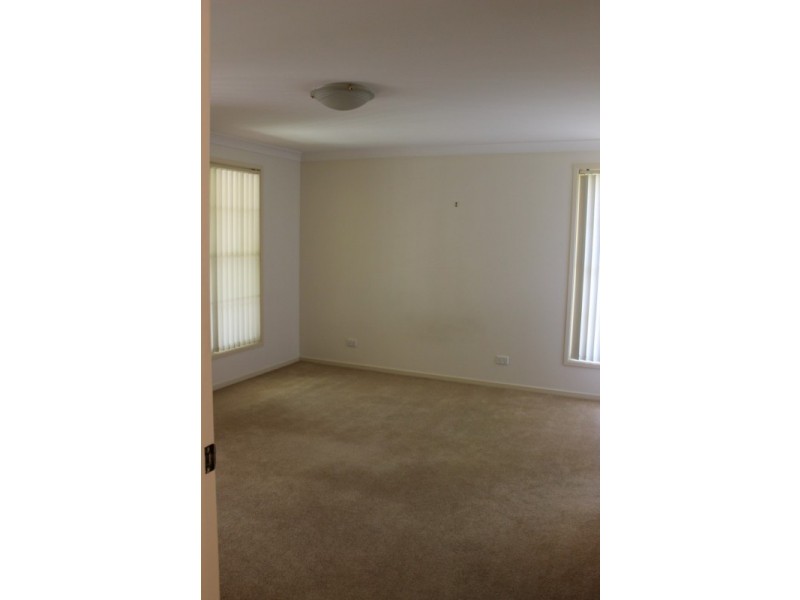 19 Nerida Close, Kotara NSW 2289