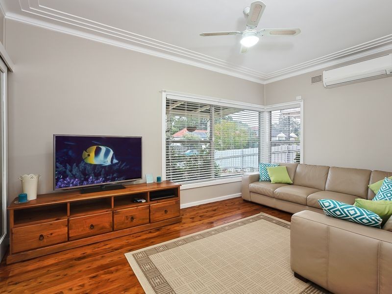 10 Velinda Street, Edgeworth NSW 2285