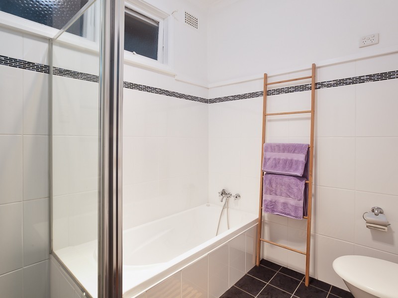 10 Velinda Street, Edgeworth NSW 2285