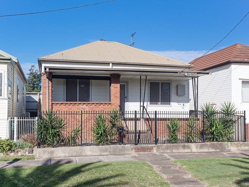 9 Ingall Street, Mayfield NSW 2304