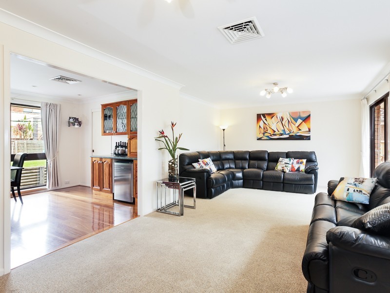 8 Bressay Close, Cardiff South NSW 2285