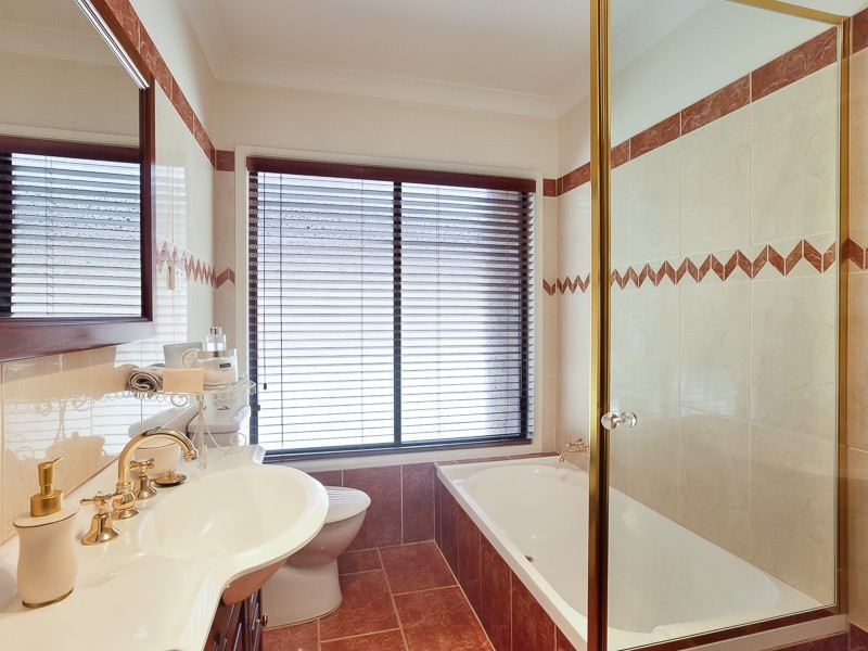 8 Bressay Close, Cardiff South NSW 2285