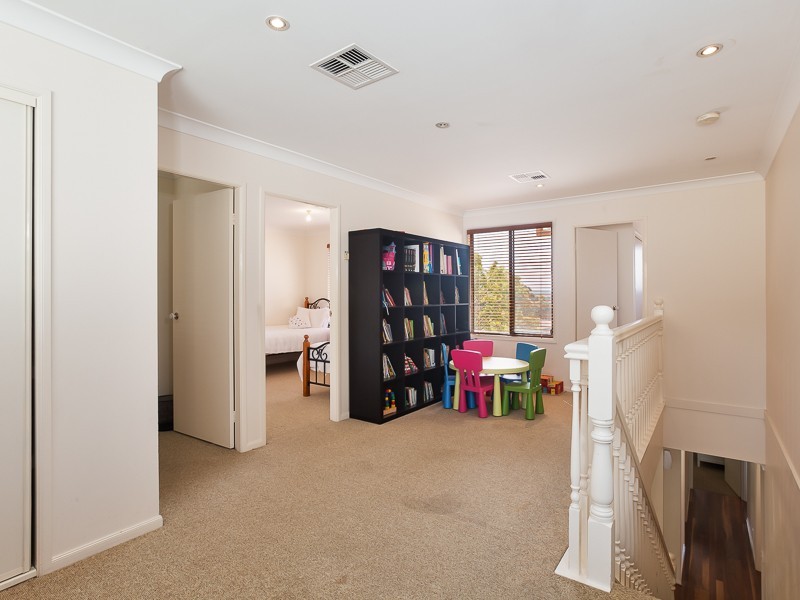 8 Bressay Close, Cardiff South NSW 2285