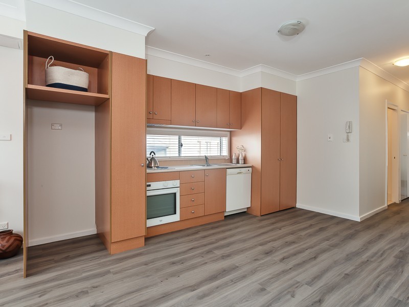 210/5 Tudor Street, Newcastle West NSW 2302