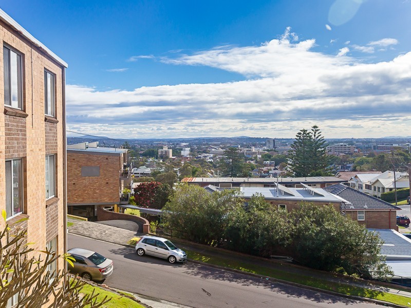 8/33 Nesca Parade, The Hill NSW 2300