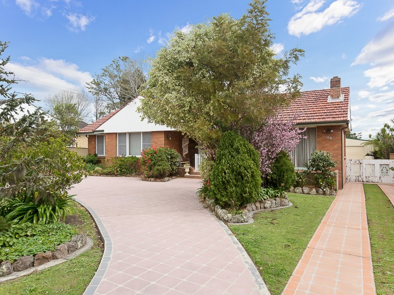 168 Charlestown Road, Kotara South NSW 2289